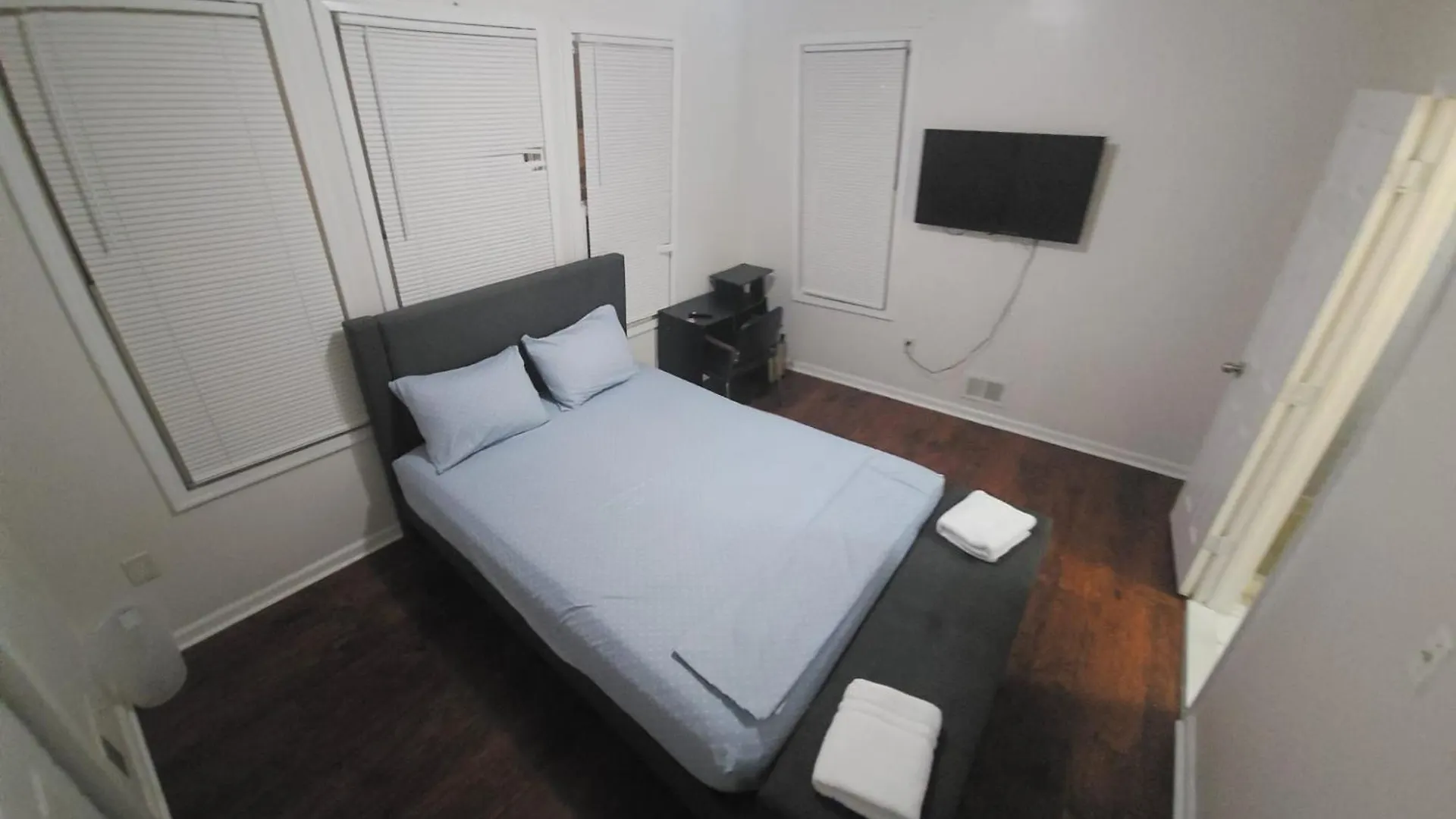 Staycation Haven Master Bedroom Newark 0*,  Stany Zjednoczone Ameryki