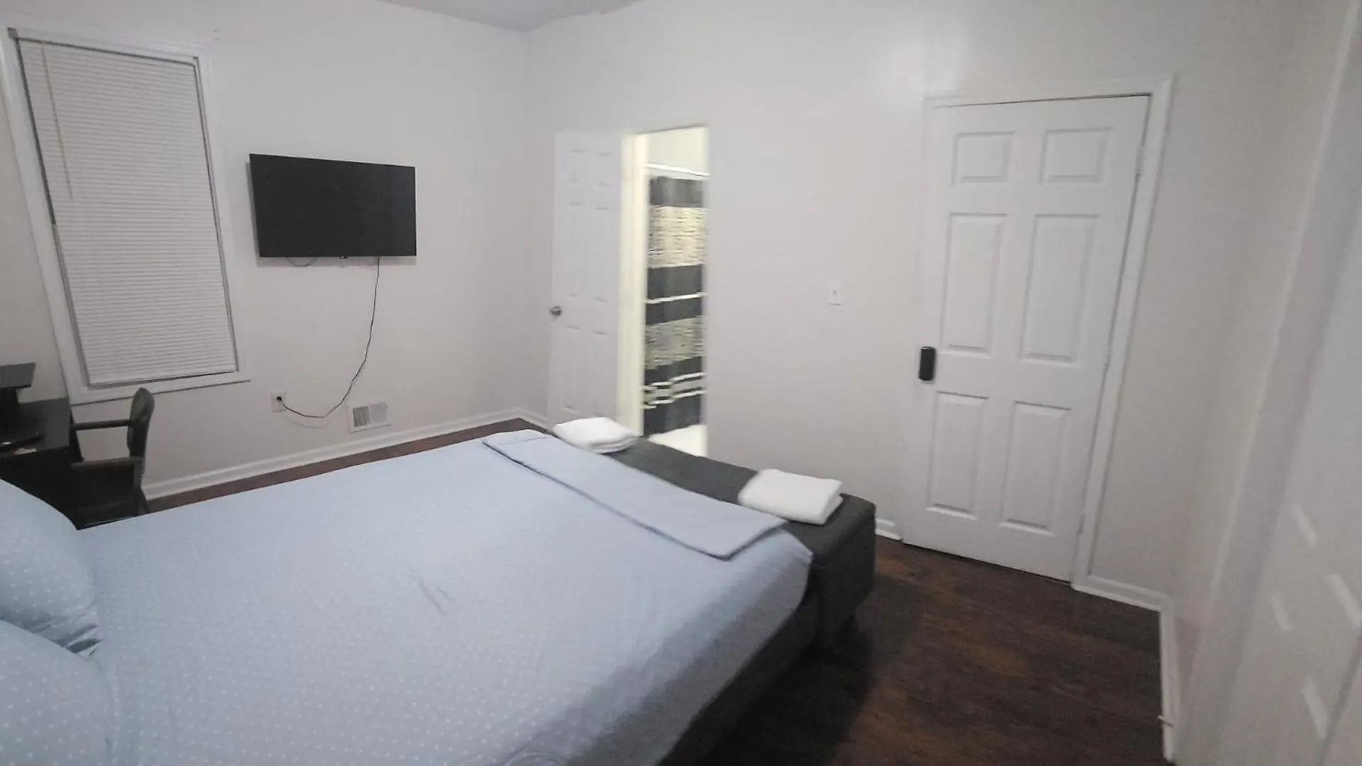 Staycation Haven Master Bedroom Newark Stany Zjednoczone Ameryki